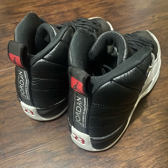 Air Jordan 12 Retro Playoff 2022 Black size 6 womens - Picture 4 of 7